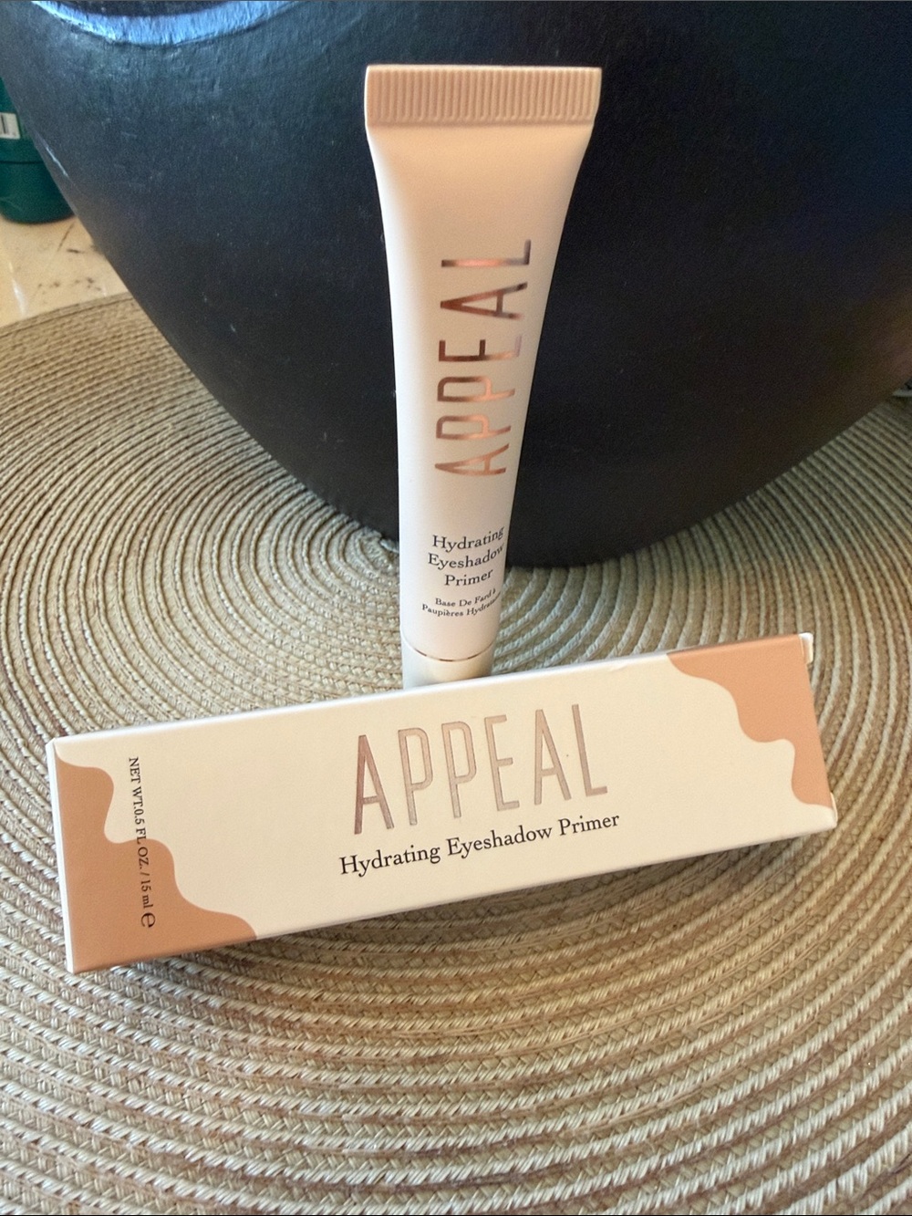 Appeal Hydrating Eyeshadow Primer Nude Peach Eye Base w/Smooth Gold Applicator